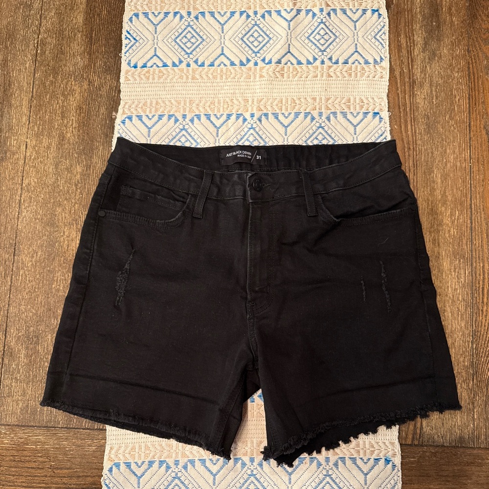 Just Black Denim Jean shorts